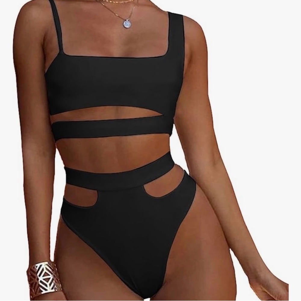 NWOT Sexy Cutout One Shoulder Bikini Swimsuit Set for Women